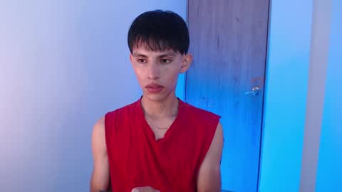 Snapshot of andrew_courtz chatting on May 26, 2026, 6:26 pm Andrew Courtz online show from May 26, 2026, 6:26 pm