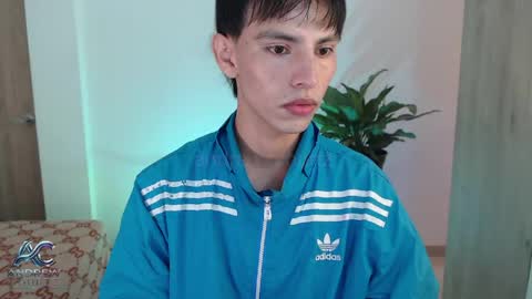Snapshot of andrew_courtz chatting on June 8, 2026, 9:26 pm Andrew Courtz online show from June 8, 2026, 9:26 pm