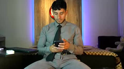 Andrew online show from October 5, 2025, 6:34 am