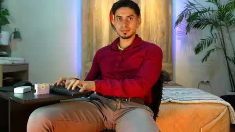 Snapshot of andrew_elliot chatting on July 11, 2026, 2:47 am Andrew online show from July 11, 2026, 2:47 am