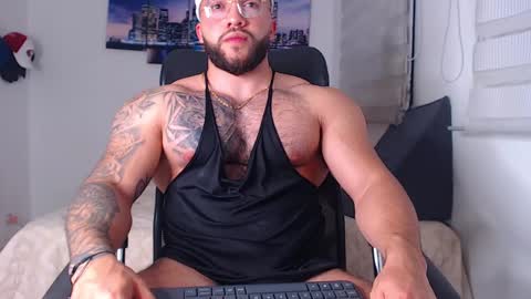 andrew_holden__ online show from September 17, 2025, 12:45 am