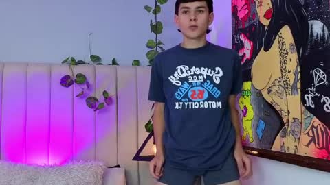 andrew restrepo online show from April 4, 2026, 8:06 pm