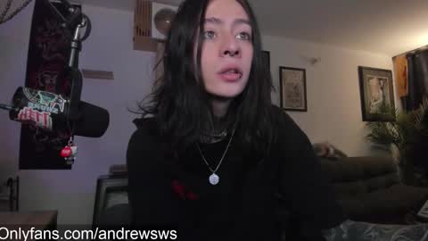 andrew_round online show from December 3, 2025, 12:29 am