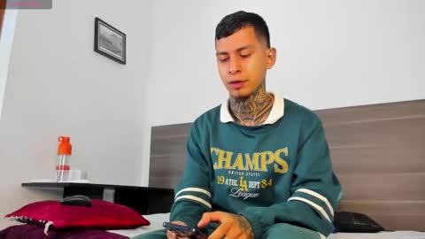 Snapshot of andrew_sanders69 chatting on November 14, 2025, 3:05 am andrew_sanders69 online show from November 14, 2025, 3:05 am