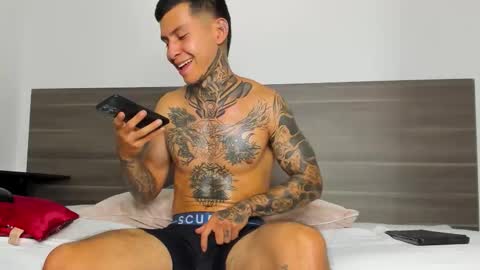 Snapshot of andrew_sanders69 chatting on November 22, 2025, 4:33 am andrew_sanders69 online show from November 22, 2025, 4:33 am