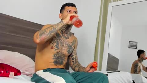 Snapshot of andrew_sanders69 chatting on November 25, 2025, 3:17 am andrew_sanders69 online show from November 25, 2025, 3:17 am