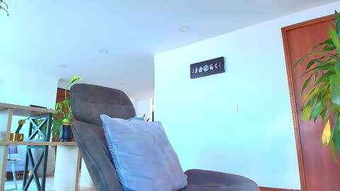 ANDREW WEST online show from October 5, 2025, 2:37 pm