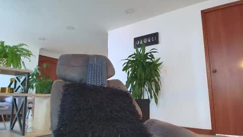 ANDREW WEST online show from November 21, 2025, 1:21 pm