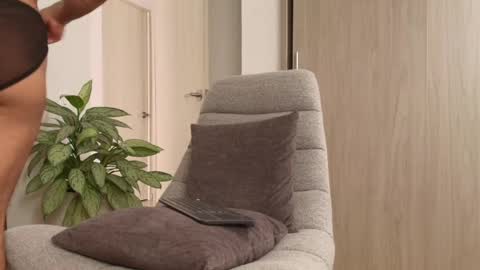 ANDREW WEST online show from April 18, 2026, 7:58 pm