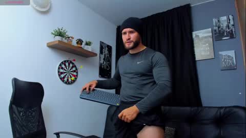 Andrew Diaz online show from February 18, 2025, 3:31 am