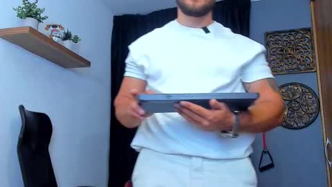 Andrew Diaz online show from March 20, 2026, 5:23 am