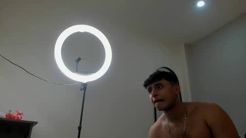 Snapshot of andrewlamar77 chatting on January 23, 2025, 5:10 pm Andrewlamar21 online show from January 23, 2025, 5:10 pm