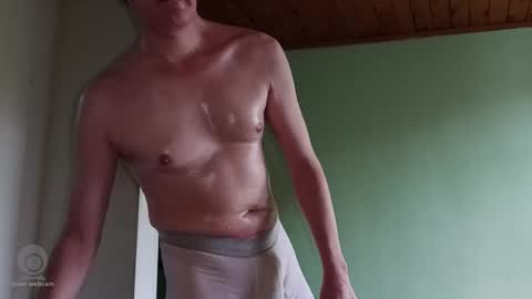 Snapshot of andrewmature chatting on April 19, 2026, 10:34 pm andrewmature online show from April 19, 2026, 10:34 pm