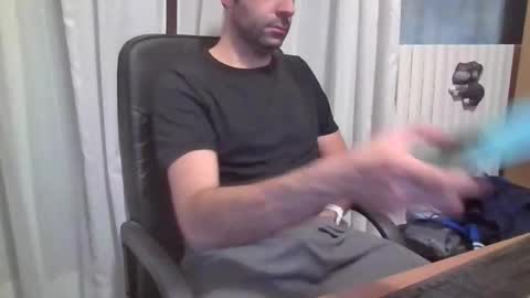 Snapshot of andrewpc192 chatting on November 5, 2025, 10:43 pm andrewpc192 online show from November 5, 2025, 10:43 pm