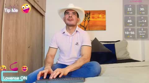 andrewstelee online show from November 29, 2025, 9:29 pm