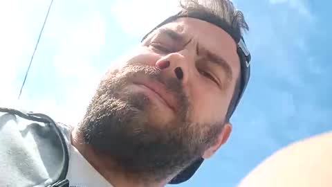 Snapshot of andrey21q chatting on October 11, 2025, 8:13 am andrey21q online show from October 11, 2025, 8:13 am