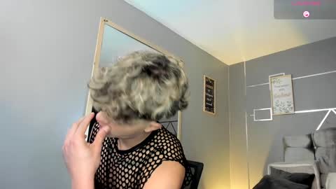      online show from February 3, 2025, 1:19 pm