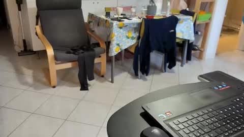 androx77 online show from March 26, 2026, 9:37 am