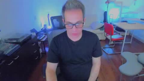 Andrew online show from October 8, 2025, 1:58 am