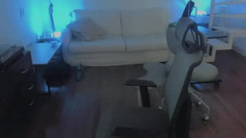 Snapshot of andy0pandi chatting on April 19, 2026, 6:02 am Andrew online show from April 19, 2026, 6:02 am
