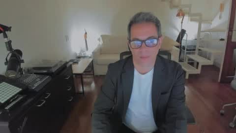 Snapshot of andy0pandi chatting on June 6, 2026, 8:13 pm Andrew online show from June 6, 2026, 8:13 pm