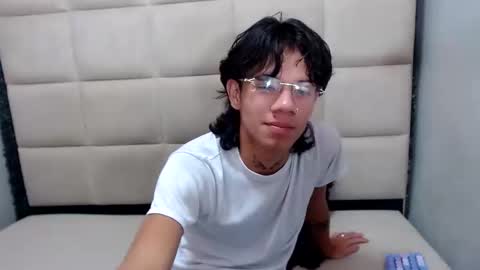 andy_dan1 online show from December 26, 2024, 6:41 am