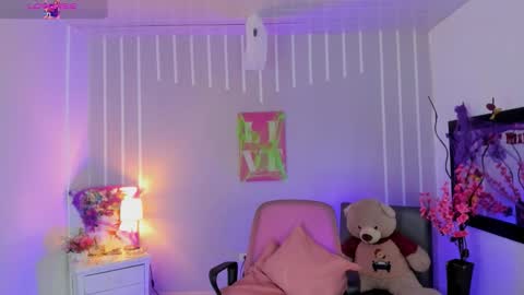 Andrea online show from October 28, 2025, 1:14 pm