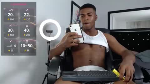 andy_smith333 online show from March 1, 2025, 11:47 pm