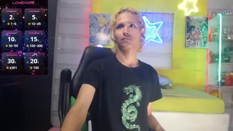 andy online show from December 21, 2025, 7:32 pm