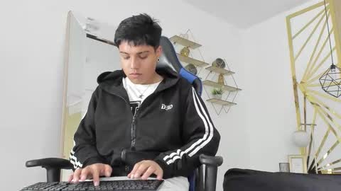 Snapshot of andybabe_vc chatting on January 15, 2026, 12:10 pm andybabe vc online show from January 15, 2026, 12:10 pm