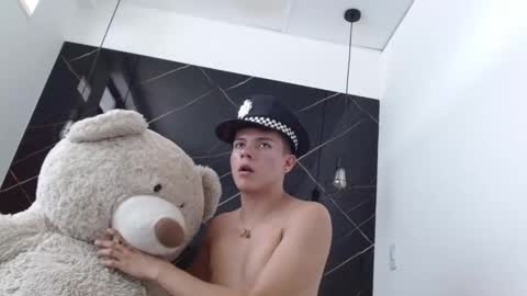 andyfame11 online show from September 30, 2025, 9:20 pm