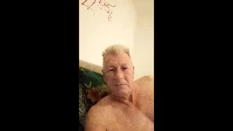 andyk1704 online show from December 15, 2025, 5:23 am