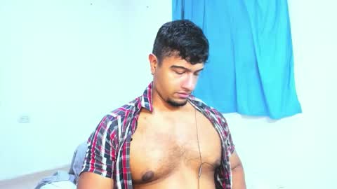 Snapshot of andylemonda chatting on September 29, 2025, 12:27 am andylemonda online show from September 29, 2025, 12:27 am