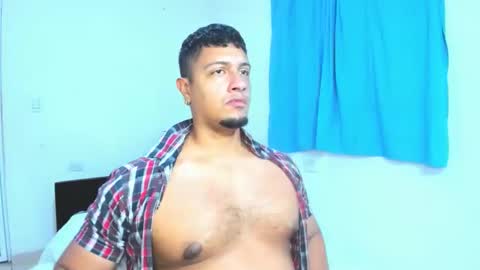 Snapshot of andylemonda chatting on December 5, 2025, 12:14 pm andylemonda online show from December 5, 2025, 12:14 pm