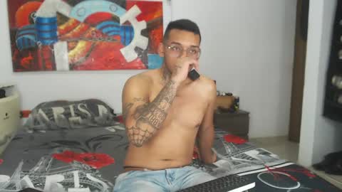 Snapshot of andymanfit chatting on May 26, 2026, 5:53 pm Andrs online show from May 26, 2026, 5:53 pm