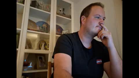 Snapshot of andypsilon88 chatting on December 9, 2024, 6:01 am ShortyfromS online show from December 9, 2024, 6:01 am