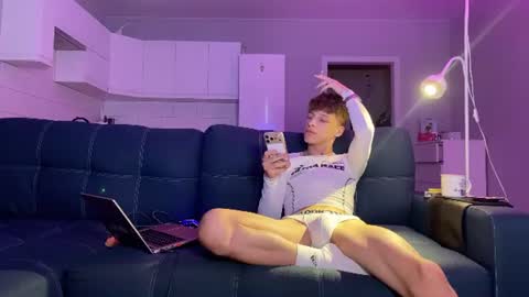 Snapshot of andytwinkkk chatting on June 12, 2026, 12:48 pm AndyTwinkkk online show from June 12, 2026, 12:48 pm