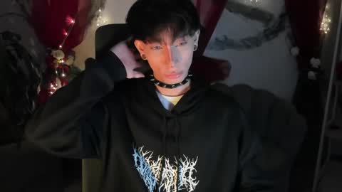 Andy online show from April 17, 2026, 10:35 pm