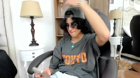 andyxibrat online show from February 2, 2026, 8:07 pm