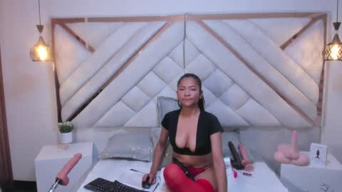 Anell online show from March 11, 2025, 4:32 am