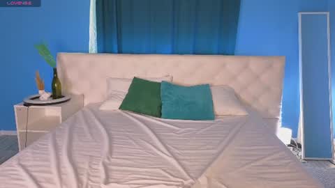 Snapshot of anellyball_ chatting on June 16, 2026, 1:08 am Anelly online show from June 16, 2026, 1:08 am