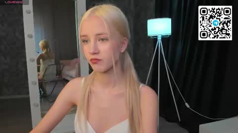 Anelly online show from July 19, 2026, 9:35 am