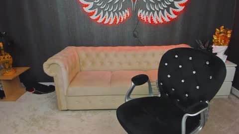 Anne online show from February 6, 2025, 10:00 pm