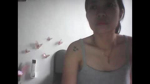 Snapshot of ange011 chatting on May 19, 2026, 6:09 am ange011 online show from May 19, 2026, 6:09 am