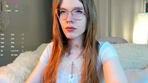 Snapshot of angee_ chatting on May 6, 2026, 7:46 am Ange online show from May 6, 2026, 7:46 am