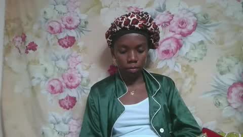 Snapshot of angeeliine chatting on March 3, 2026, 1:23 am angeeliine online show from March 3, 2026, 1:23 am