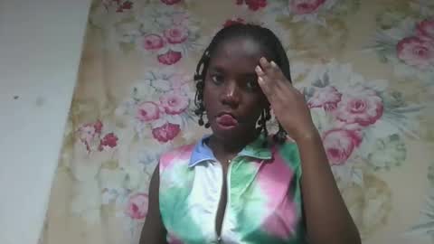 Snapshot of angeeliine chatting on March 3, 2026, 5:08 pm angeeliine online show from March 3, 2026, 5:08 pm