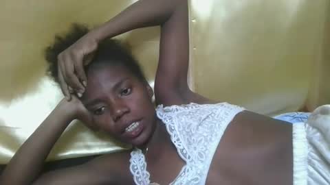 angeeliine online show from April 8, 2026, 9:53 am