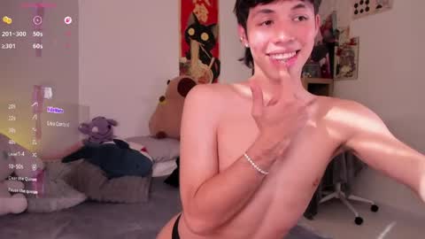 Snapshot of angel_bless19 chatting on May 6, 2026, 8:25 pm Angel help me with 100 thumbs up online show from May 6, 2026, 8:25 pm