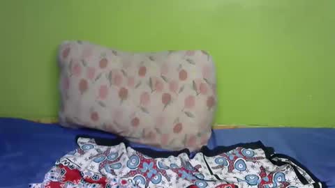 angel_cheupe online show from September 16, 2025, 9:32 am